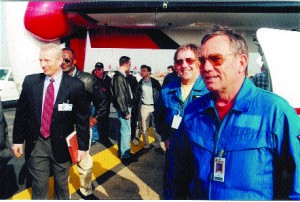 Roy Hopkins (right), Bell/Agusta senior flight test pilot, and test pilot Dwayne Williams after the historic first flight of the BA609 tiltrotor. Hopkins is the world’s highest time tiltrotor pilot, with more than 1,000 hours in the XV-15, V-22 and BA609.