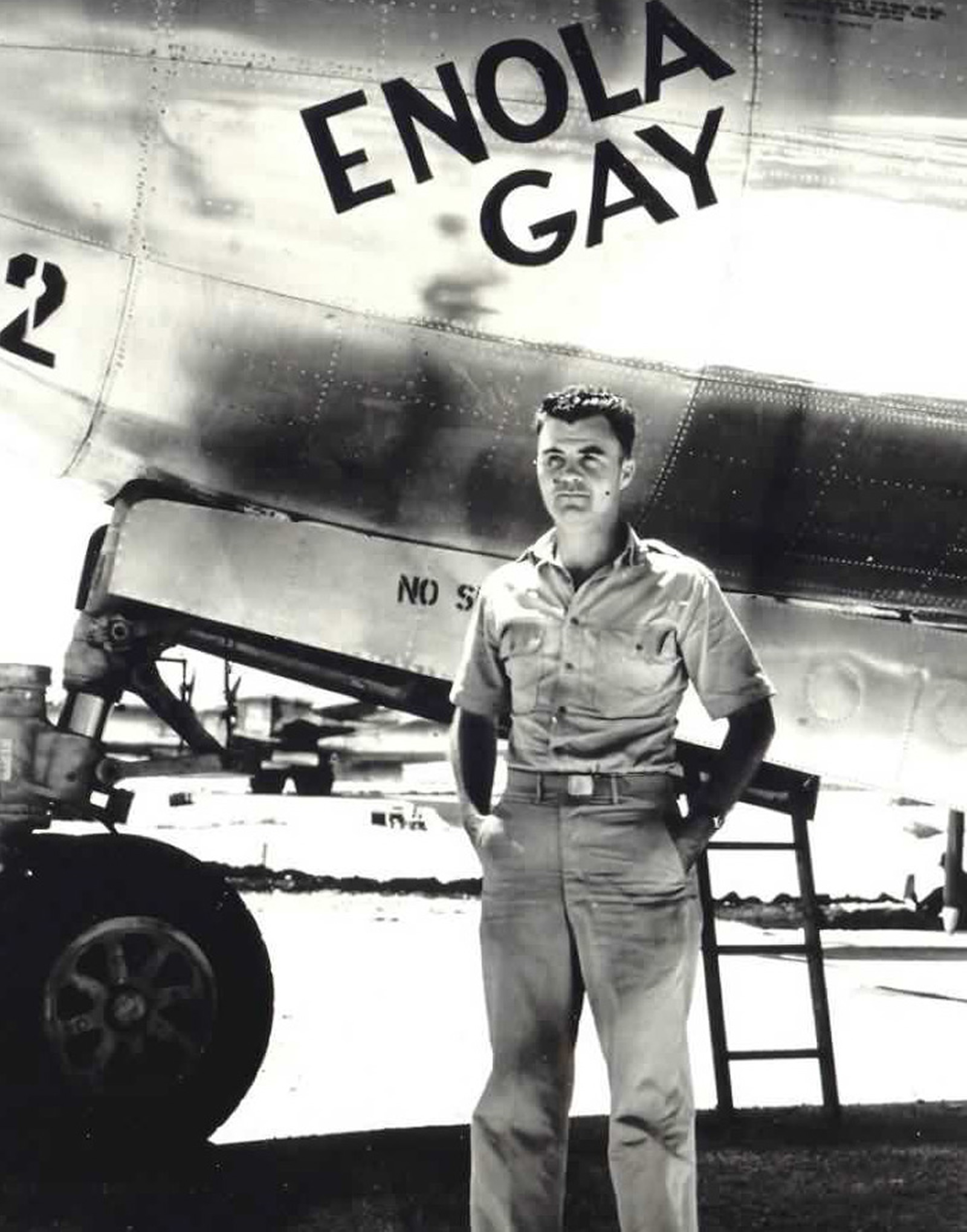 Paul Tibbets Enola Gay 22