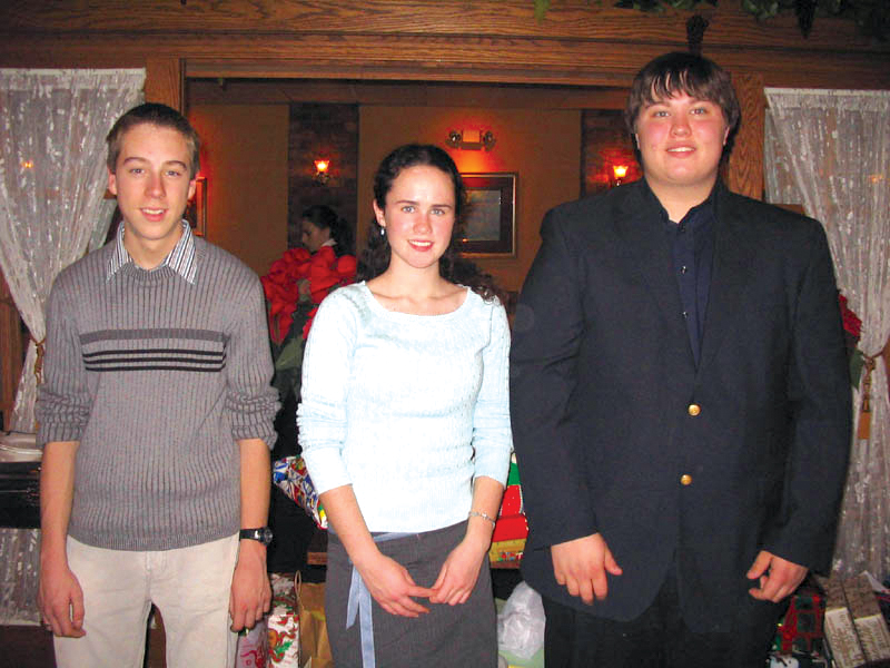 Three Teenage Students Win 99s Scholarships