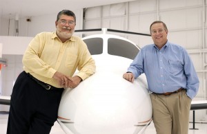 L to R: Ed Iacobucci and Eclipse’s Vern Raburn sealed the deal for 239 Eclipse 500s.