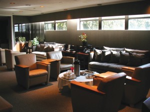 The main lounge at the Westchester County Airport FBO.