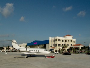 Avitat Boca Raton boasts that it’s built by pilots, for pilots, and with more than 69,000 square feet of air-conditioned hangar space, there’s plenty of room for airplanes of every size.