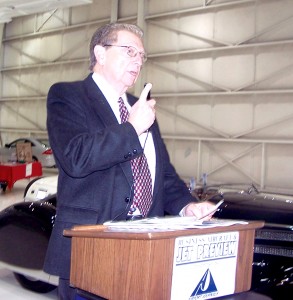 Hal Fishman presented an award to his friend and fellow aviator Clay Lacy during the 2005 Van Nuys Business Aircraft & Jet Preview.