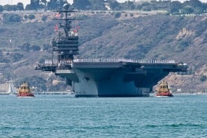 The Nimitz-class aircraft carrier USS Abraham Lincoln (CVN 72) conveyed naval power to Sea and Air Parade spectators.