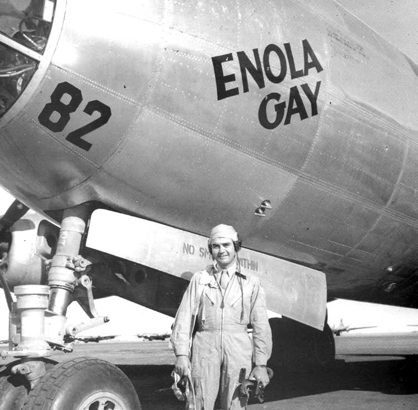 Paul W. Tibbets Jr., Pilot of Enola Gay, Dies at 92 - The New York Times