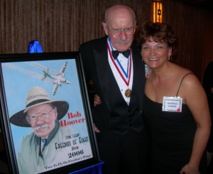 Bob Hoover with portrait artist Andrea Parks, 4th annual Living Legends of Aviation.
