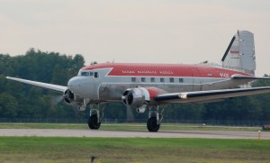 Dan Gryder, who provides DC-3 flights and flight training, owns this DC-3. At Sun ‘n Fun, he offered a ride to the winner of an essay contest on why someone wanted to fly a 70-year-old, twin-engine airliner.
