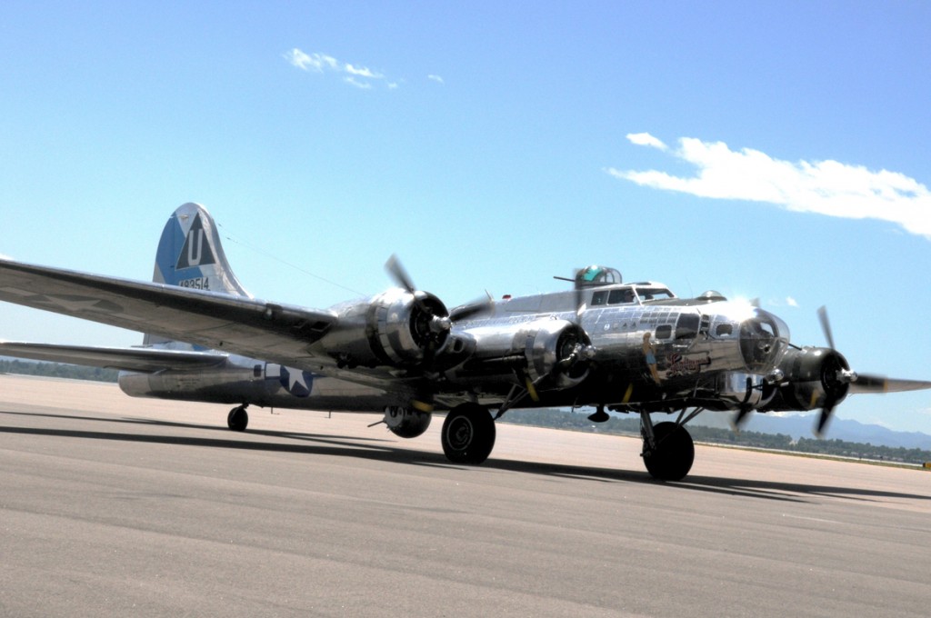 The Sentiment Behind The Sentimental Journey Resilient B-17 Kicks Off ...