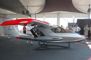 The Icon A5 LSA mock-up exhibits a design that engineers went “outside the box” to create, including innovate folding electric wings.